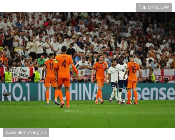 沃特金斯 vs 凯恩：英格兰主力前锋之争如何体现战术适配差异