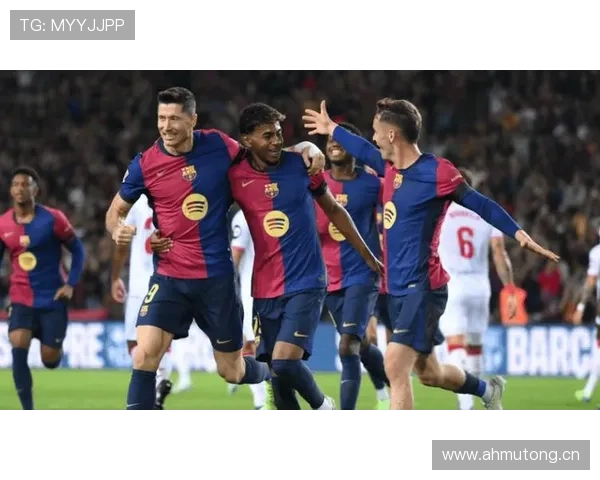 巴萨进攻体系过度依赖边路，进攻深度不足影响整体战术稳定性