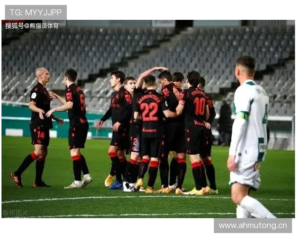 维尔茨与厄德高组织能力对比：谁更接近中场核心模板？